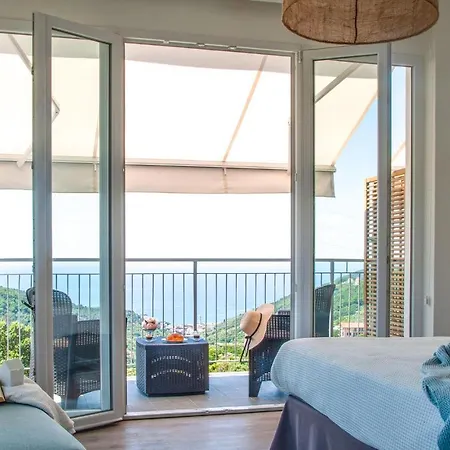 Beautiful In Apartman Moneglia