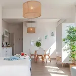 Appartement Lovely In With Wifi